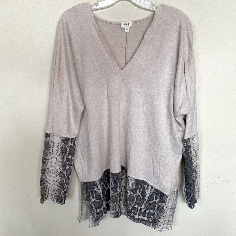 BKE Women’s Tunic with Cute Print on Bottom
